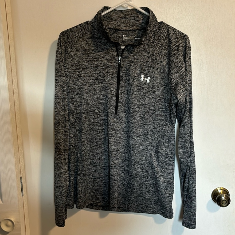Under armour long sleeved shirt. Gray